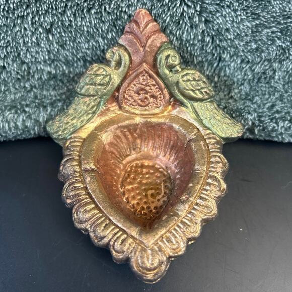 Diwali Diya Beautiful Peacocks Made of Terracotta Vintage - Picture 3 of 6